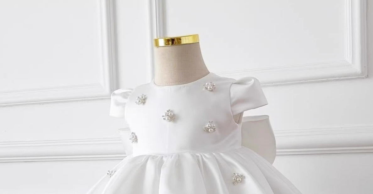 Vestido De Festa Infantil Branco Pérolas e Laçinho