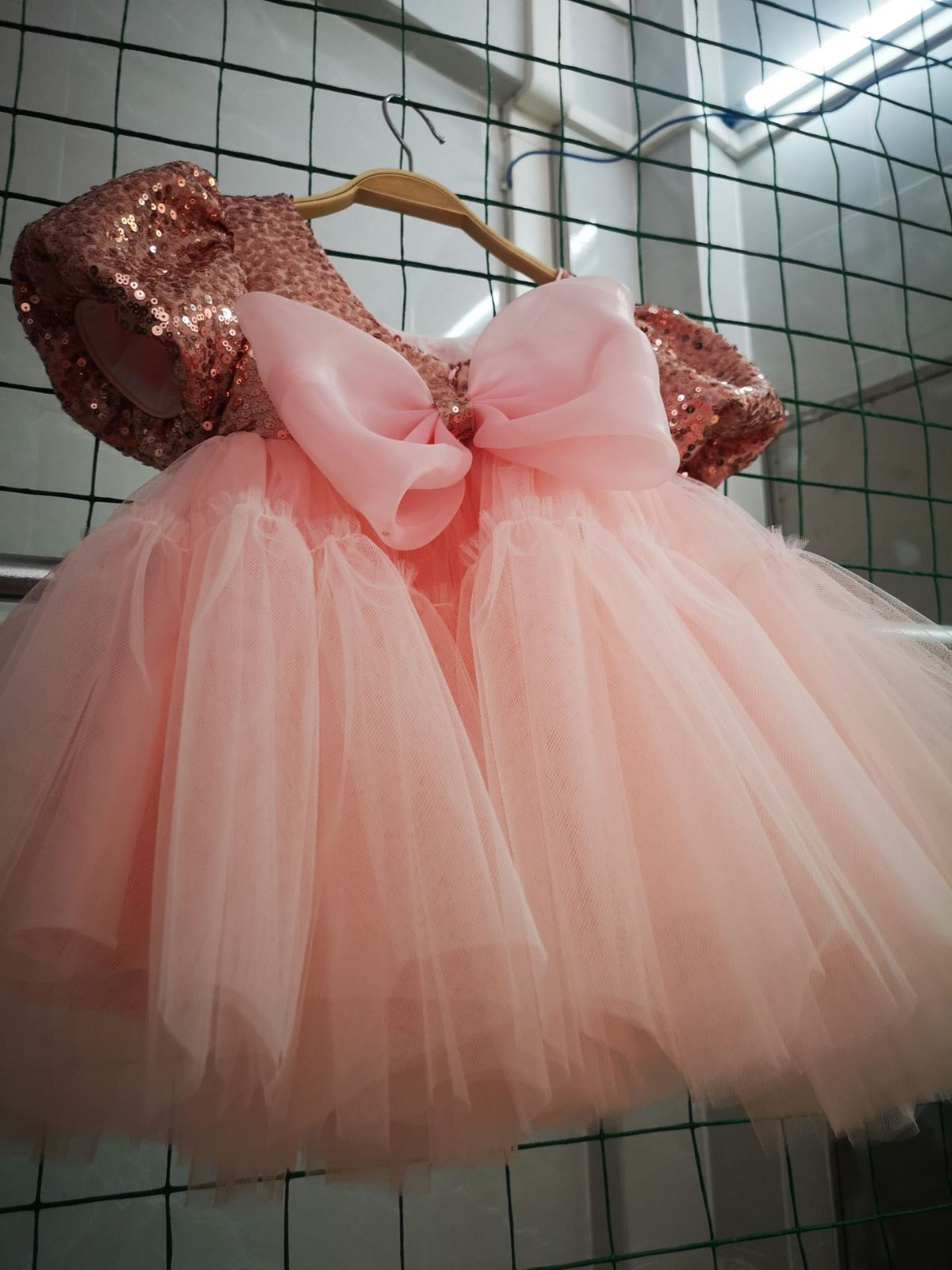 Vestido Infantil Rosa Pedrarias e Laço